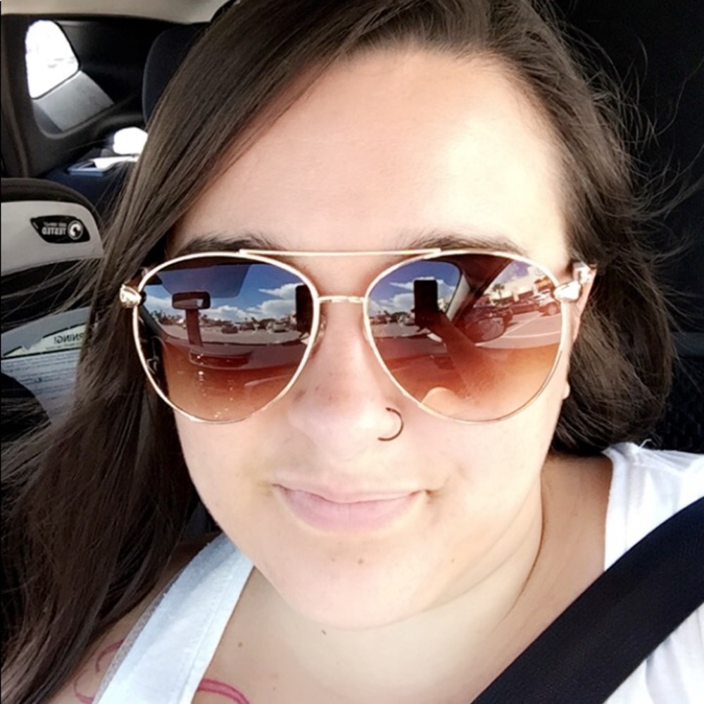 Meet your Posher, Shelby